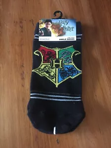 Nuevo con etiquetas Calcetines al tobillo Bioworld Harry Potter un par de calcetines cresta Hogwarts talla 9-11 - Imagen 1 de 2