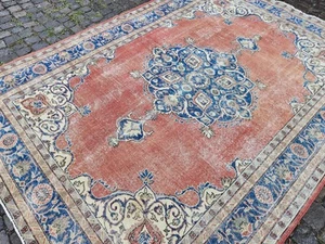 Alfombra grande vintage hecha a mano roja orgánica para dormitorio 7x10, 89"x122" - Imagen 1 de 12