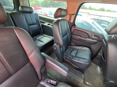 Used Seat Rear fits: 2010 Chevrolet Suburban 1500  Grade A - Imagem 1 de 4
