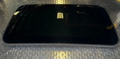 Volkswagen Passat 2014 techo corredizo ventana vidrio OEM# 43R-000266 "usado" 2012-2022 Foto 1 de 4