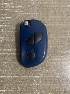 OEM 2005-11 MASERATI GRANTURISMO QUATTROPORTE MANDO A DISTANCIA LLAVE ABATIBLE FCC ID: RX2TRF937 Foto 1 de 3