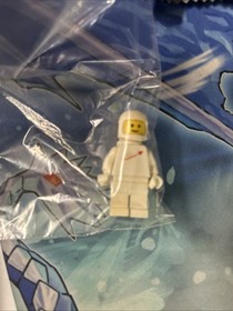Lego Classic Space 6928 924 928 White with Air Tanks Space Minifigure
