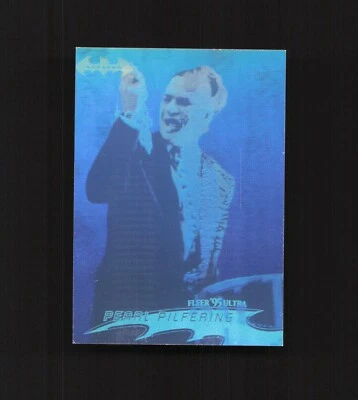 1995 Fleer Ultra Batman Forever Hologram #34, Pearl Pilfering - Image 1 of 3