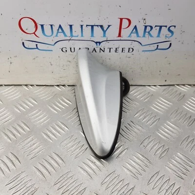 KIA CARENS AERIL ROOF ANTENNA SHARK FIN IN SILVER 3D RP MK3 2017 96210-A4700 - Image 1 of 4
