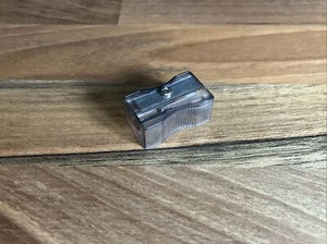 Derwent Pencil Sharpener New - Picture 1 of 3