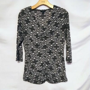 Black & White OPTICAL ILLUSION Women's Small V-Neck Blouse George 3/4 Sleeve - Picture 1 of 4