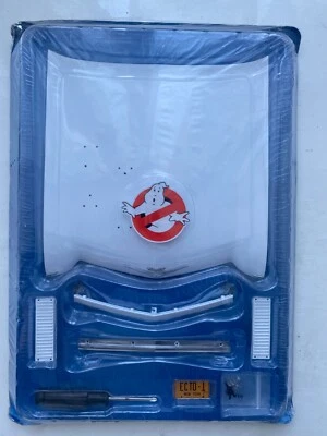 EAGLEMOSS BUILD THE GHOSTBUSTERS ECTO-1 CAR ISSUE PART 1 THE HOOD + FRONT PARTS - Image 1 of 2