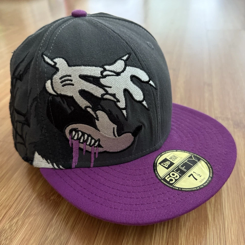 Disney x New Era Hat 59Fifty 7 1/2 Mickey Mouse Runaway Brain Claws Drool Bats - Image 1 of 4