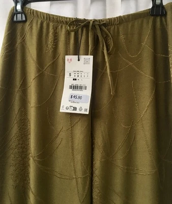 Pantalones ZARA NUEVOS CON ETIQUETAS Pierna Ancha Floral Jacquard Verde Oliva Texturizados S Elásticos Foto 1 de 3