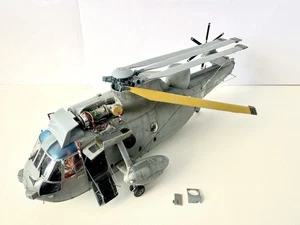 Built 1/48 Scale Westland Sea King HAS 5 with folded blades - Picture 1 of 14