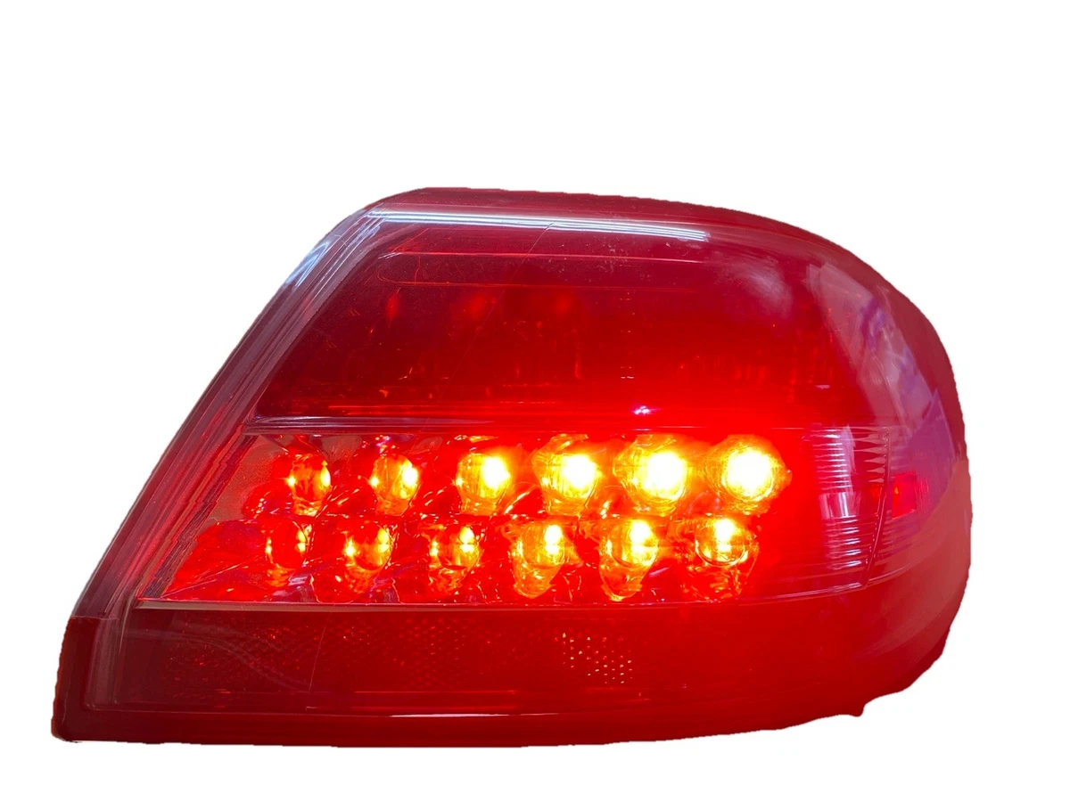 Recambio Luz Trasera DTMOTO Lámpara Trasera Izquierda (lado Conductor) Para Toyota Camry 2015-2017 - Repuesto Exterior, Reutiliza Bombillas Originales Faro Trasero Camry Izquierdo Chrome Rojo