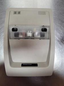 07-11 GMC Sierra Silverado Front Center Overhead Console Dome Map Light 22750000 - Picture 1 of 13