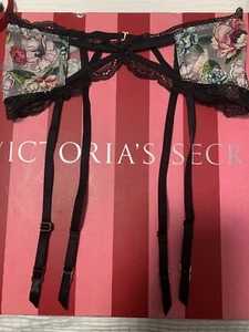 Cintura giarrettiera nuova con etichette Victoria Secret molto sexy nera e fiori XS/S - Foto 1 di 2