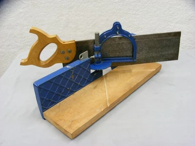 Craftsman 3634 Miter Box and 16" 10 tpi Back Saw - Image 1 of 4