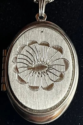 Colgante Flor Peltre Mes Nacimiento Julio por Nobska Joyería Fina NUEVO EN CAJA Foto 1 de 2