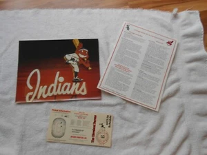 CLEVELAND INDIANS CLEVELAND STADIO EPHEMERA CAPO CARTA WAHOO ORARI ECC. - Foto 1 di 4