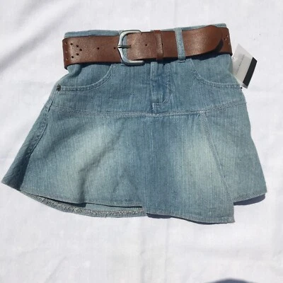 NUEVO Talla 5 Niñas Azul Desteñido Suave Denim Skort por CALVIN KLEIN JEANS con Cinturón Nuevo con Etiquetas Foto 1 de 4