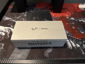Ray-Ban Meta Wayfarer Smart AI Glasses Shiny Black with Clear Lenses RW4006 - Imagen 1 de 6