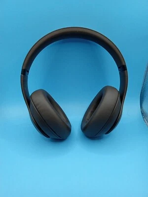Beats Studio Pro Bluetooth Wireless Kopfhörer - Deep Brown (MQTT3LLA) - Bild 1 von 2