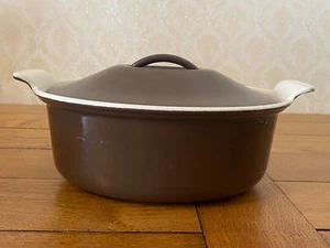 Coubances Brown Oval Cast Iron Casserole Dish with Lid and Scallop Handles 26 - Picture 1 of 6