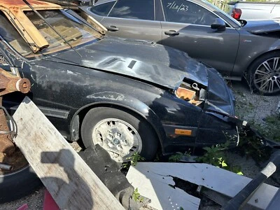 OEM Used Right Fender that fits Nissan Datsun 300ZX 1984-1985 - Image 1 of 3