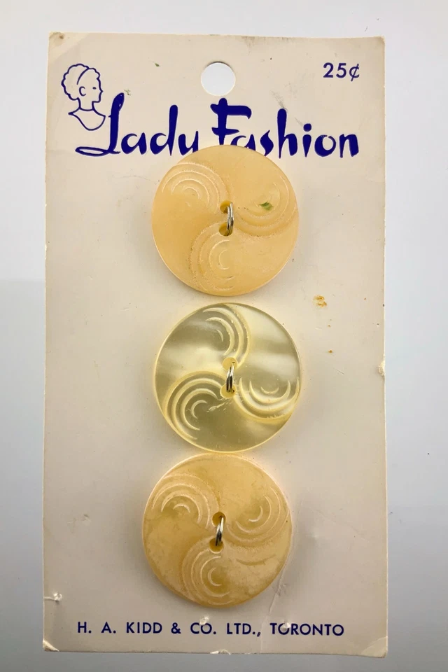 New Old Stock Set Of 3 Vintage MOP Mother-Of-Pearl Buttons .75in Mixed 346D - Image 1 of 4