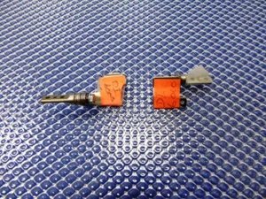 Dell Inspiron 6000 Laptop LCD Hinges Set Left & Right - Picture 1 of 4