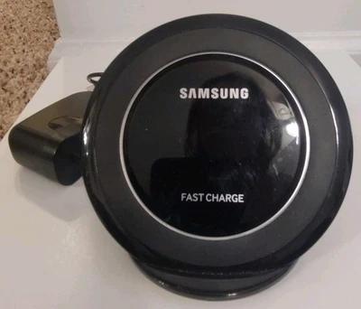 Samsung Wireless Fast Charging Pad mit Ladekabel - Bild 1 von 4
