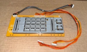 TABLERO PANEL KORG TRINITY PRO, - LADO IZQUIERDO CON CUBIERTAS DE INTERRUPTOR KLM-1821 - Imagen 1 de 4