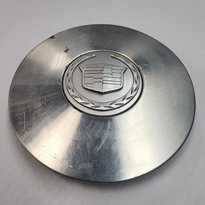 Центральный колпак колеса 2000-2005 Cadillac Deville 2006-11 Cadillac DTS 9594600 - Изображение 1 из 4