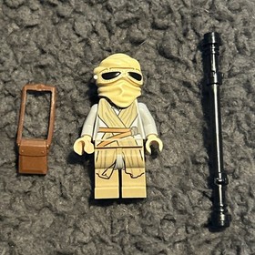 Lego Star Wars Minifigure Rey - Dark Tan Tied Robe w/ Accessories 75099 (v3)!