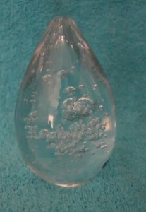 Konst Glashyttan Urshult Egg Shape Hint of Blue PAPERWEIGHT - Picture 1 of 3