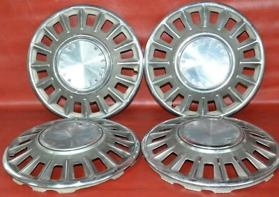 1968 年福特野马轮毂盖车轮盖 4 件套 14 英寸 — 第 1/4 张图片