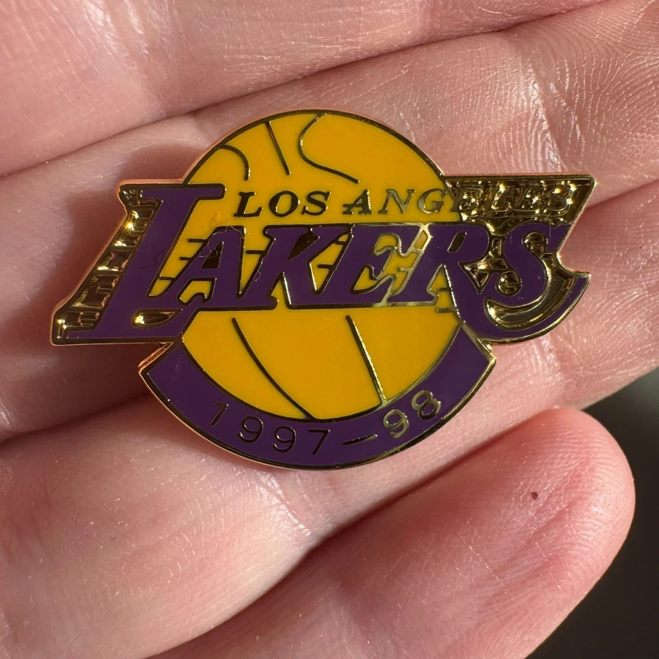 Vintage Los Angeles Lakers Enamel Lapel Pin 1997-98 Kobe Bryant Shaq O'Neal NBA - Image 1 of 3