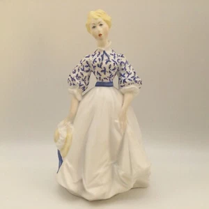 Royal Worcester “Morning Walk” 1978 Figure Collectable Ornament 17.8cm - Picture 1 of 12