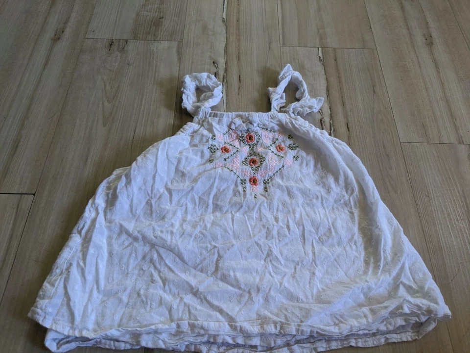 Nannette Girl’s Kids Tank Top Shirt Top Floral Embroidered White Sleeveless Sz 5 - Image 1 of 4