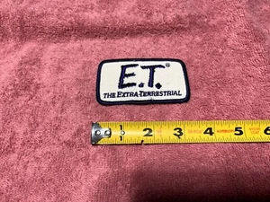 Vintage E.T. THE EXTRA TERRESTRIAL Movie Patch Emblem Embroidered Iron On - Picture 1 of 3