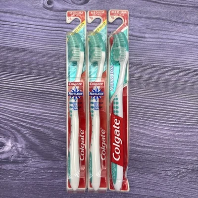 3 LOT VTG Colgate Navigator Cleaning Tip Flexible Full Head Toothbrush MEDIUM 78 - Image 1 of 4