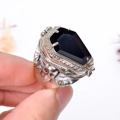 Anillo Venenoso Ataúd Calavera, Piedras Preciosas de Ónix Negro Plata 925 Hecho a Mano Anillo Venenoso, Foto 1 de 4