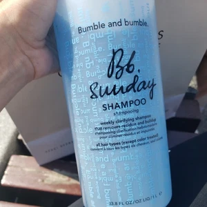 Bumble and Bumble Sunday wöchentliches klärendes Shampoo, 33,8 Unzen/1 L, neu - Bild 1 von 3