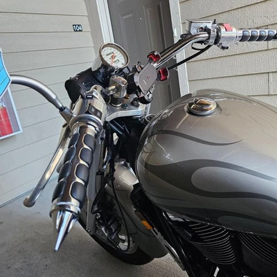 Empuñaduras de manillar de motocicleta 7/8" 22 mm para Honda Goldwing 1000 1100 1200 1500 Foto 1 de 4