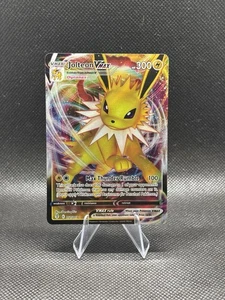 Jolteon VMAX 051/203 SWSH07: Evolving Skies Holo - Picture 1 of 2