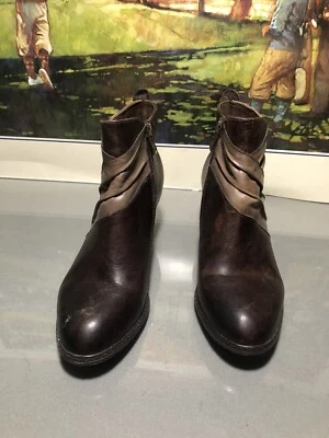 L'artiste Sprint Step Zip Clogs / Heeled Shoes Sz 7.5 - Image 1 of 4