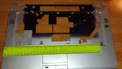 REPOSAMANOS TOSHIBA SATELLITE A205-S6808 CON PANEL TÁCTIL P/N: V000100170 Foto 1 de 4