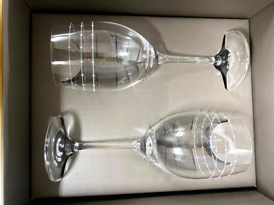 Juego de copas de vino Monique Lhuillier Etoile en caja (FC212-2Q1004 Foto 1 de 4