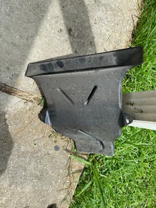 1978 -1982 CORVETTE DEFROST AIR DUCT NO Broken Tabs - Picture 1 of 1