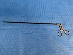 Jarit 600-100 5mm X 32cm Ratcheting Insulated Laparoscopic Double Action Grasper - Picture 1 of 8