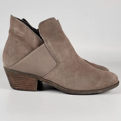 Me Too Boots Womens 7.5 M Zola Casual Slip On Low Ankle Bootie Brown Suede Heels - Image 1 of 4