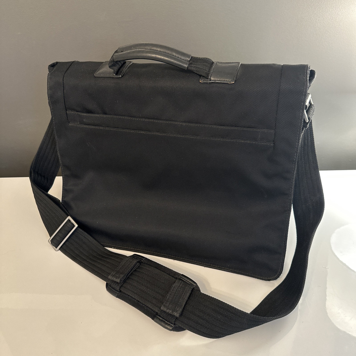Banana Republic Men's Messenger/Shoulder Bags for sale - eBay Banana Republic Men's Messenger/Shoulder Bags for sale - eBay