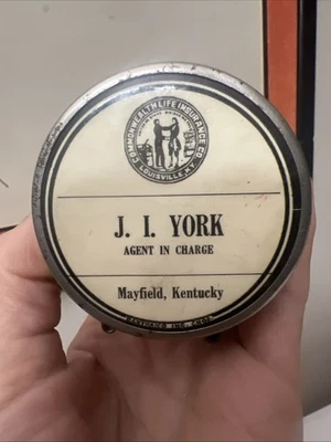 Juguete de ahorro para niños de colección Commonwealth Insurance MAYFIELD, Kentucky Banthrico Bank Foto 1 de 4